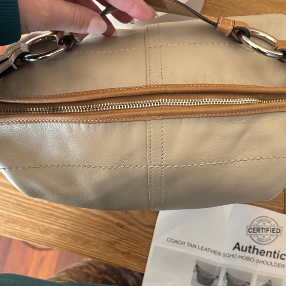 Coach  Hobo Bag with COA - Picture 6 of 9